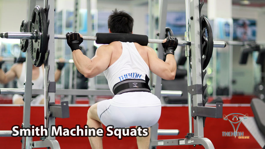 Smith Machine Squats tập thể hình Gánh đùi tập cơ mông chân hiệu quả